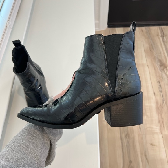 Steve Madden booties - Picture 10 of 14